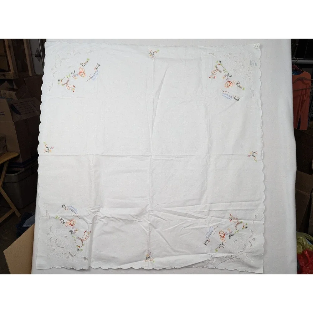 Hand Embroidered‎ White Tablecloth Lot of 2 Chicks 42x42